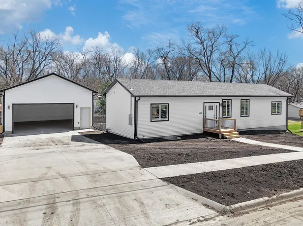 4813 SW 5th St, Des Moines, IA 50315