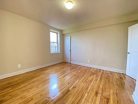 5th image of 143-23 Barclay Ave #5D