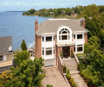 37-19 Regatta Place, Little Neck, NY, 11363