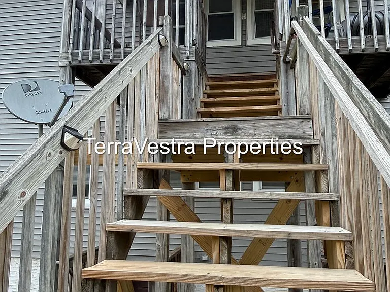 41-43 Oak Street — Photo 9