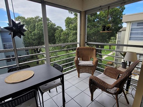 5th image of 2901 NW 48th Avenue #461