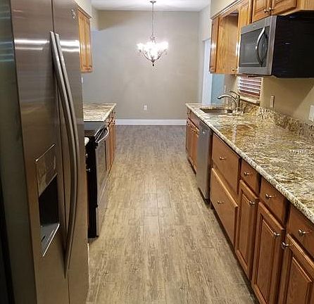5th image of 126 W Lauren Ct