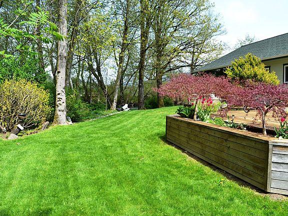 Side yard...abuts a natural wildlife area