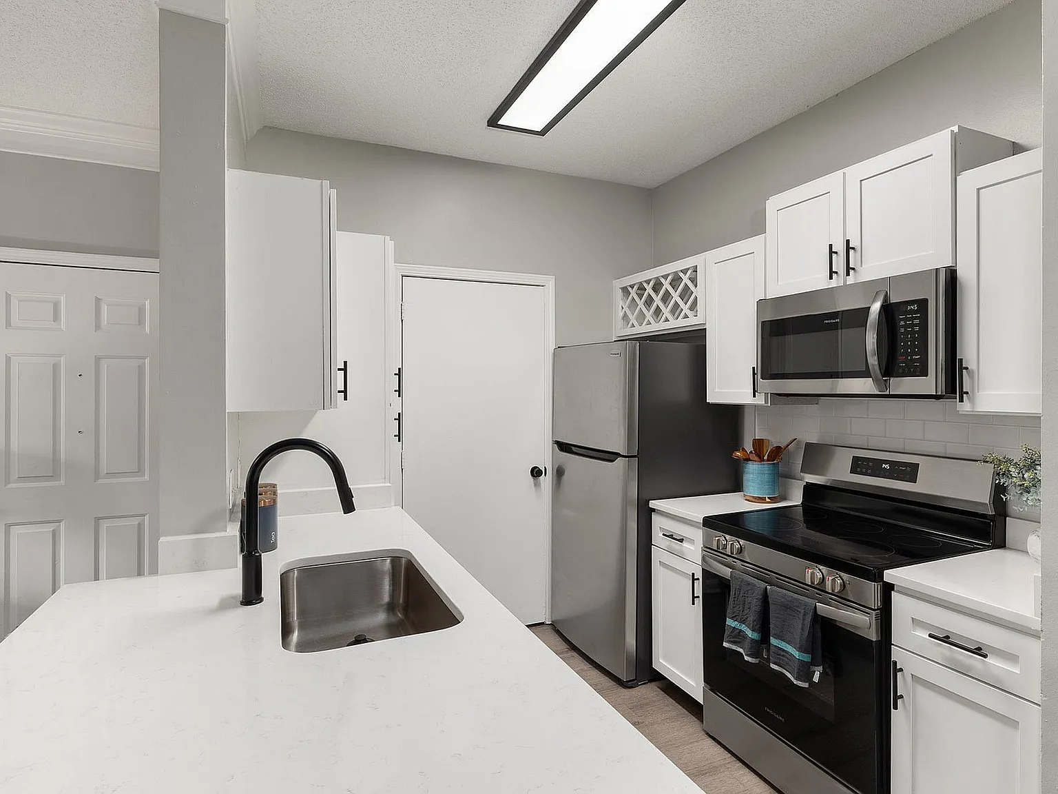 Avana Creekside — Photo 1