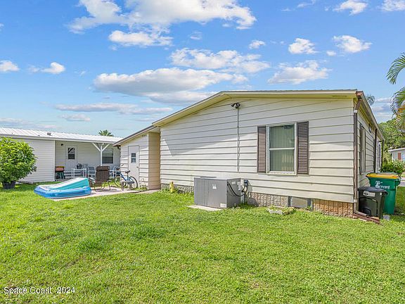 2nd image of 215 Kiwi Dr
