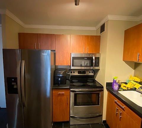 4th image of 1638 N Wells St #1809