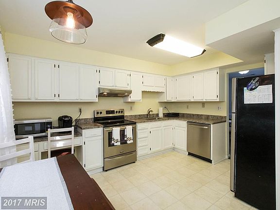 2nd image of 306 Alder Ct