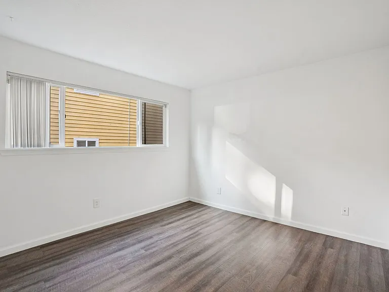 Images Springcreek Apartments — Photo 8