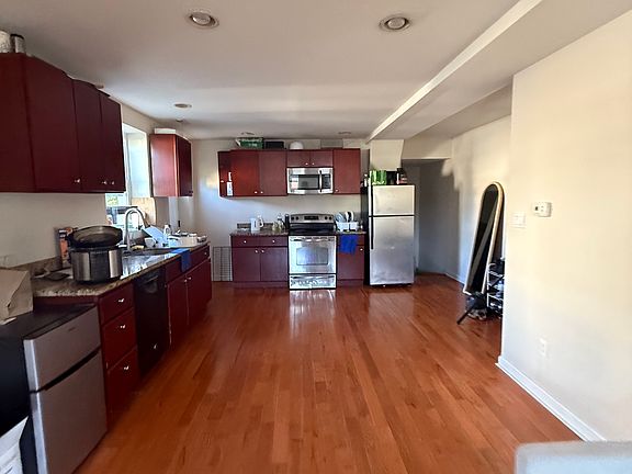 4th image of 3202 Hamilton St #2