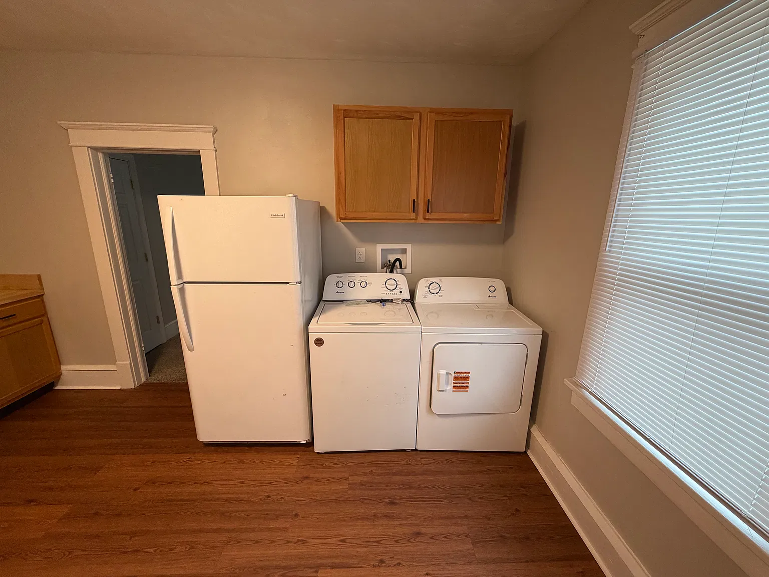 1 bed, 900 sqft, $1,100 — Photo 3