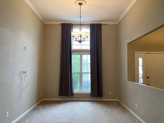 2nd image of 1143 Hallwood Ln