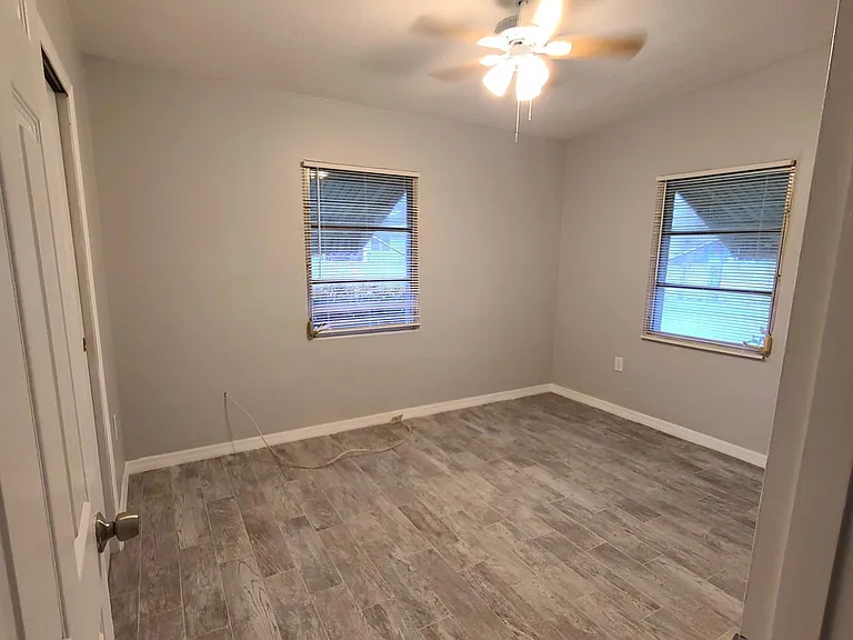 320 Palmetto Dr NE — Photo 5