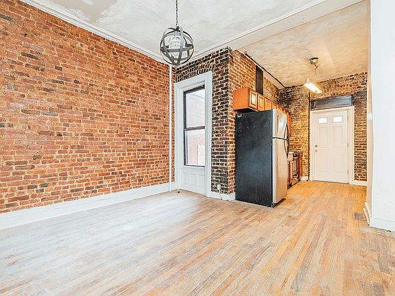 3rd image of 1428 Putman Ave #1A
