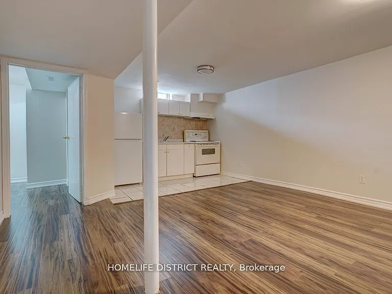 1861 Bainbridge Dr — Photo 6