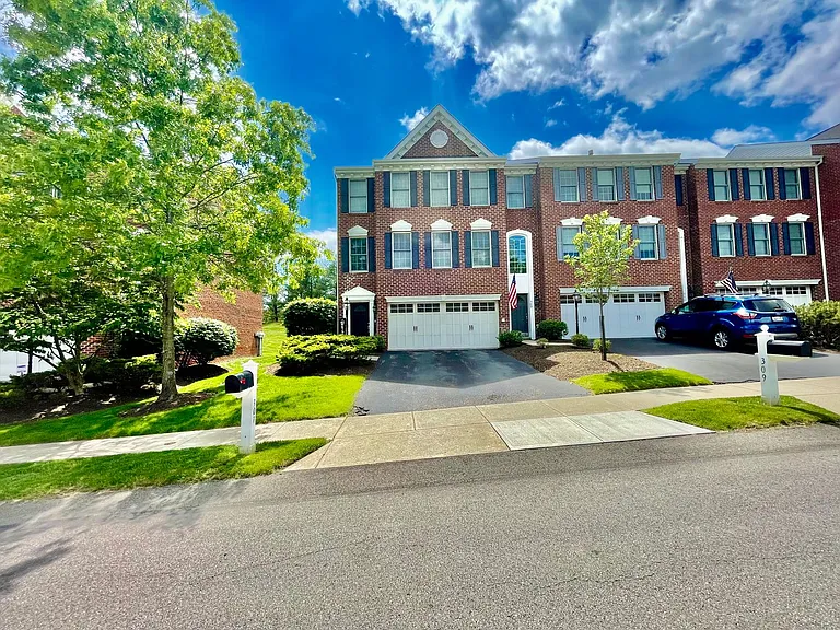 307 Marshall Heights Dr — Photo 1