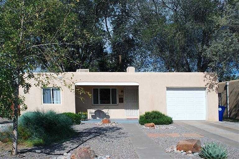 1st image of 409 Cardenas Dr NE