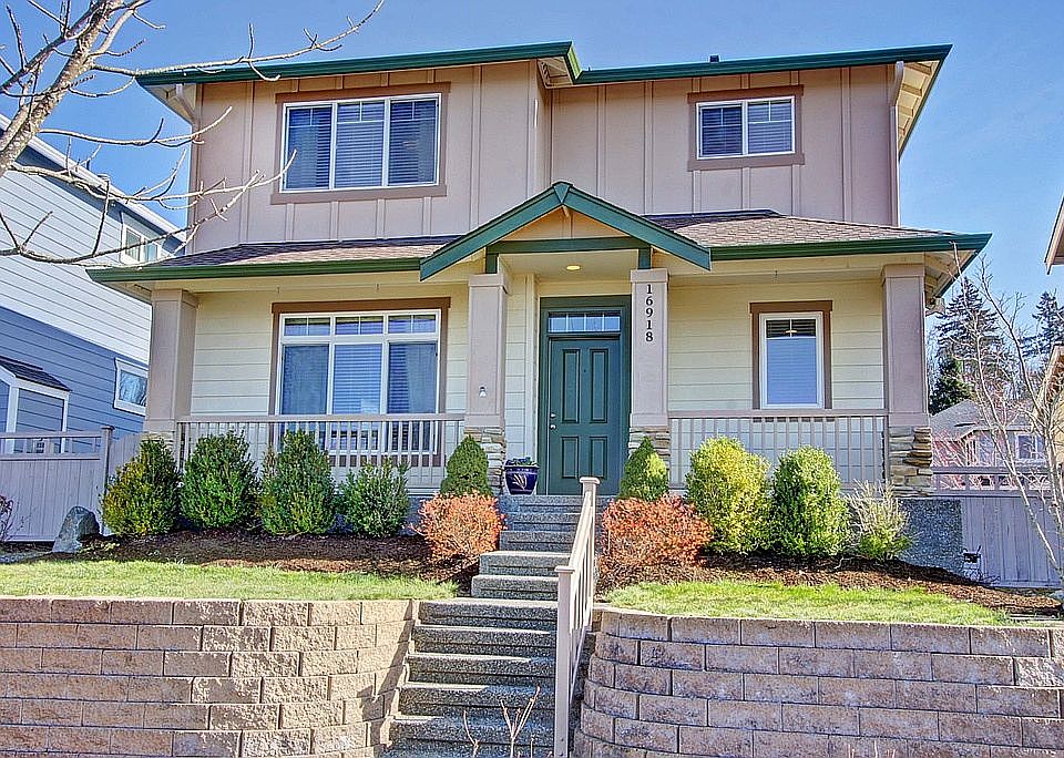 1st image of 16918 Woodside Dr SE