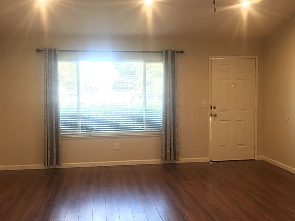 5th image of 3817 Rotterdam Ave