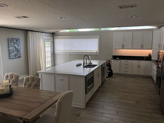 5th image of 119 Watersedge Dr