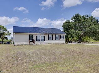 2040 S Montana Cir, Labelle, FL 33935