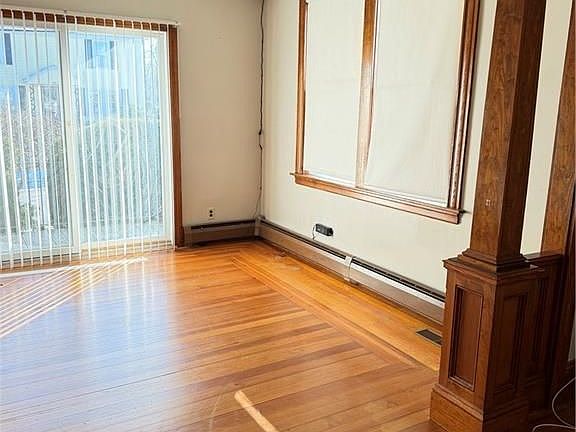 3rd image of 110 Burbank St