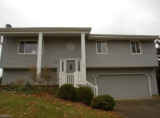 133 California Dr, Elyria, OH 44035