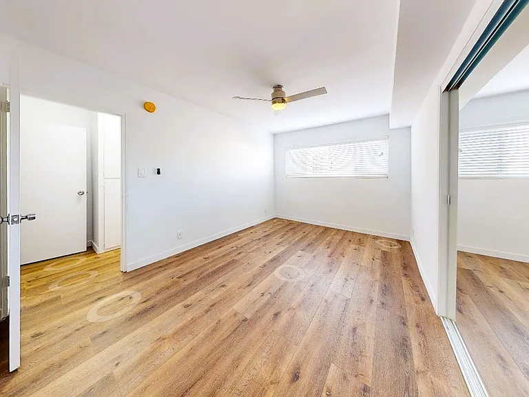 1815 N. Harvard Blvd — Photo 33