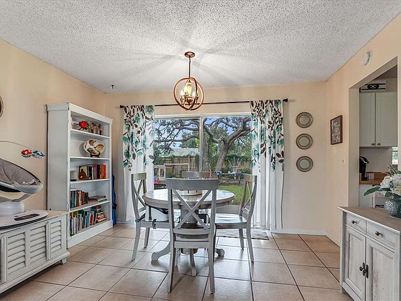 4th image of 69 Catalina Cir