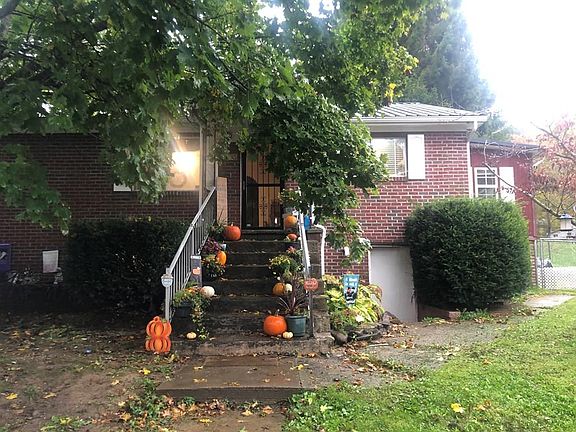 4th image of 122 Stewart Ave