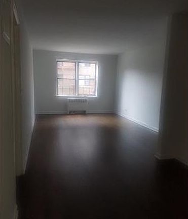 4th image of 43 Amberson Ave APT 2F