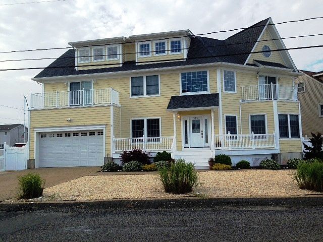 1st image of 251 Sandlewood Dr