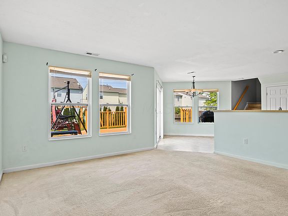 5th image of 8172 Royal Elm Dr