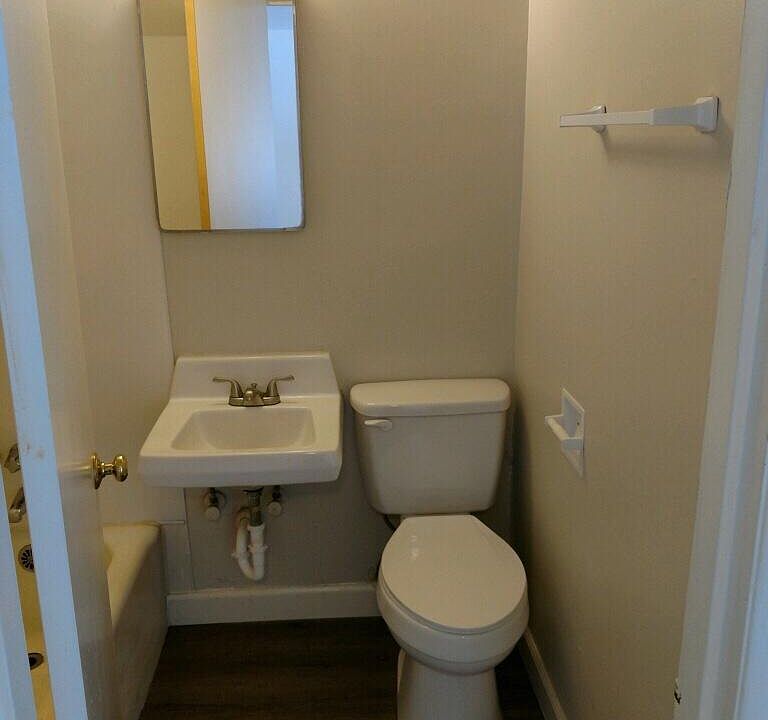 2nd image of 319 NW 85th St APT 4