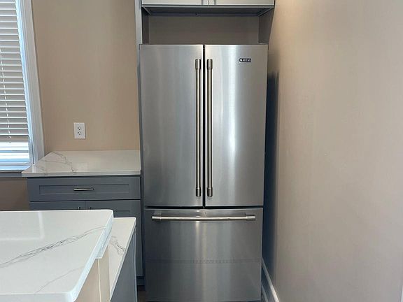 5th image of 2423 E Allegheny Ave