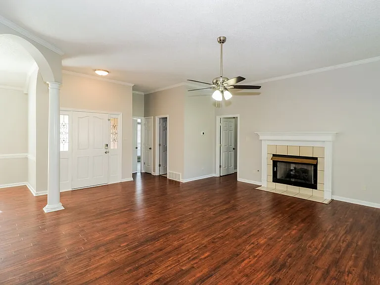 288 Mayhurst Ln — Photo 6