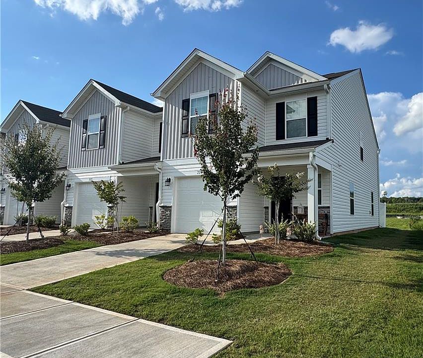 1st image of 227 Plumtree Ct