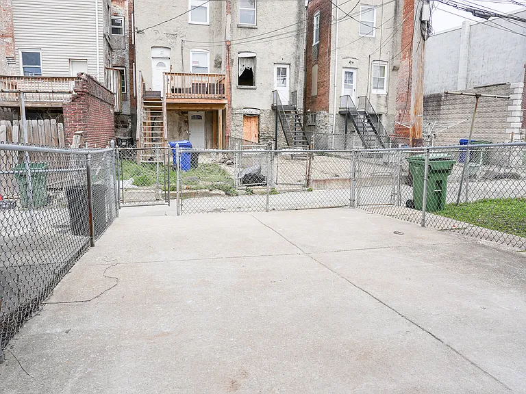 2436 Lauretta Ave — Photo 8