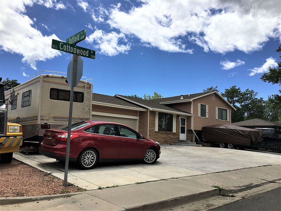 2nd image of 766 Cottonwood Dr