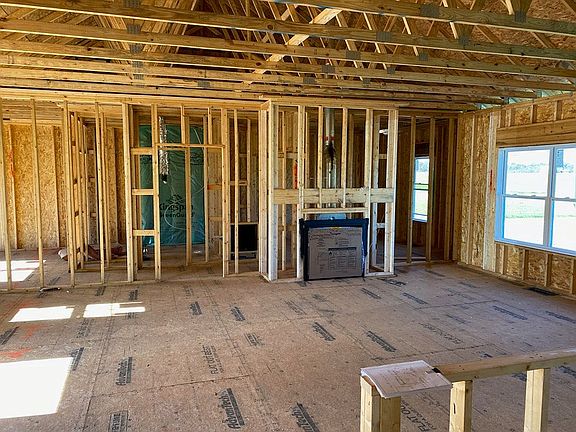4th image of 111 Regal Oaks Dr