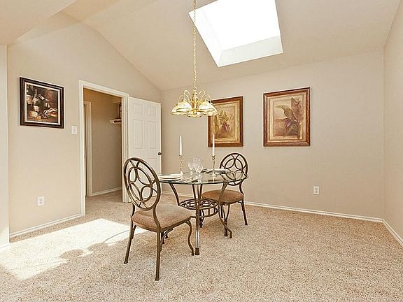SPACIOUS DINING AREA OR ADDITIONAL LIVING SPACE