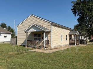26 N 18th St APT A, Belleville, IL 62226