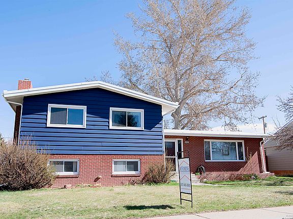 3rd image of 2207 Rainbow Ave