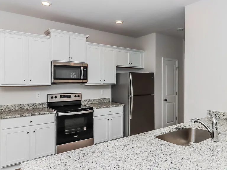 8037 Moose Creek Dr — Photo 10