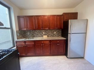 31-23 34th St #2F, Astoria, NY 11106