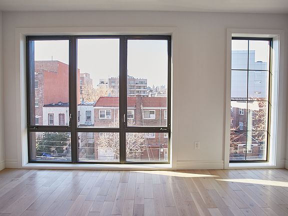 4th image of 30-11 23rd St #2