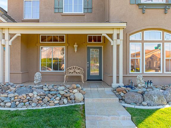 3rd image of 1712 Newhampton Way