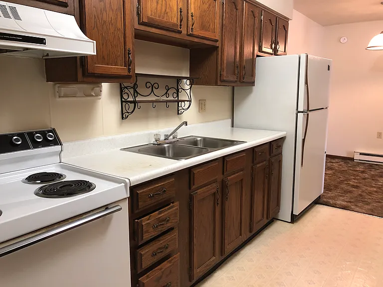 250-252 Rustic Lodge Rd — Photo 11