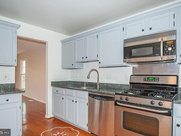 5th image of 7443 Hatherleigh Ct