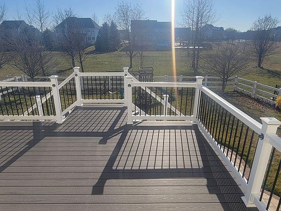 3rd image of 220 Ann Dr