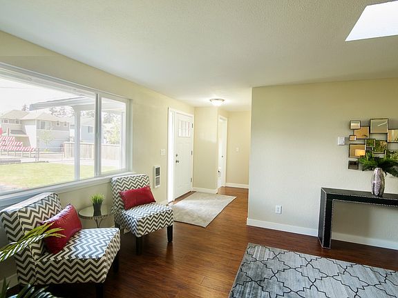 5th image of 20401 50th Ave E